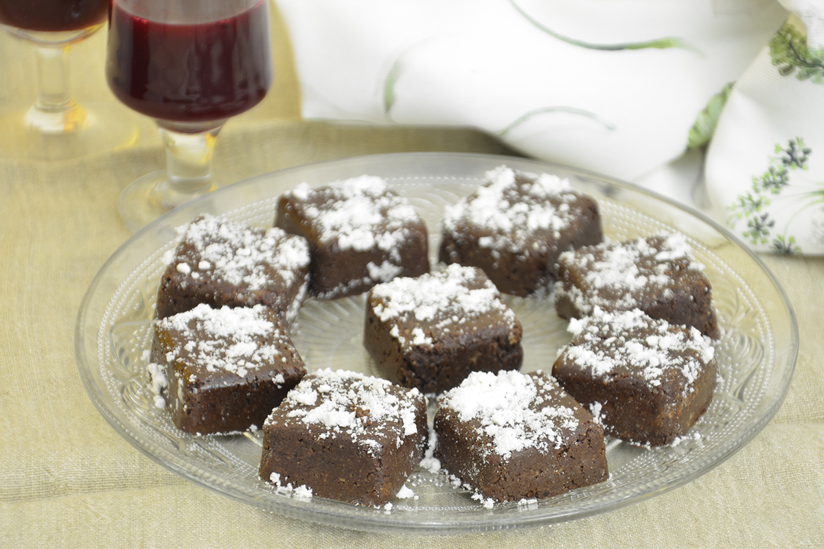 Chocopolvorones con leche de coco